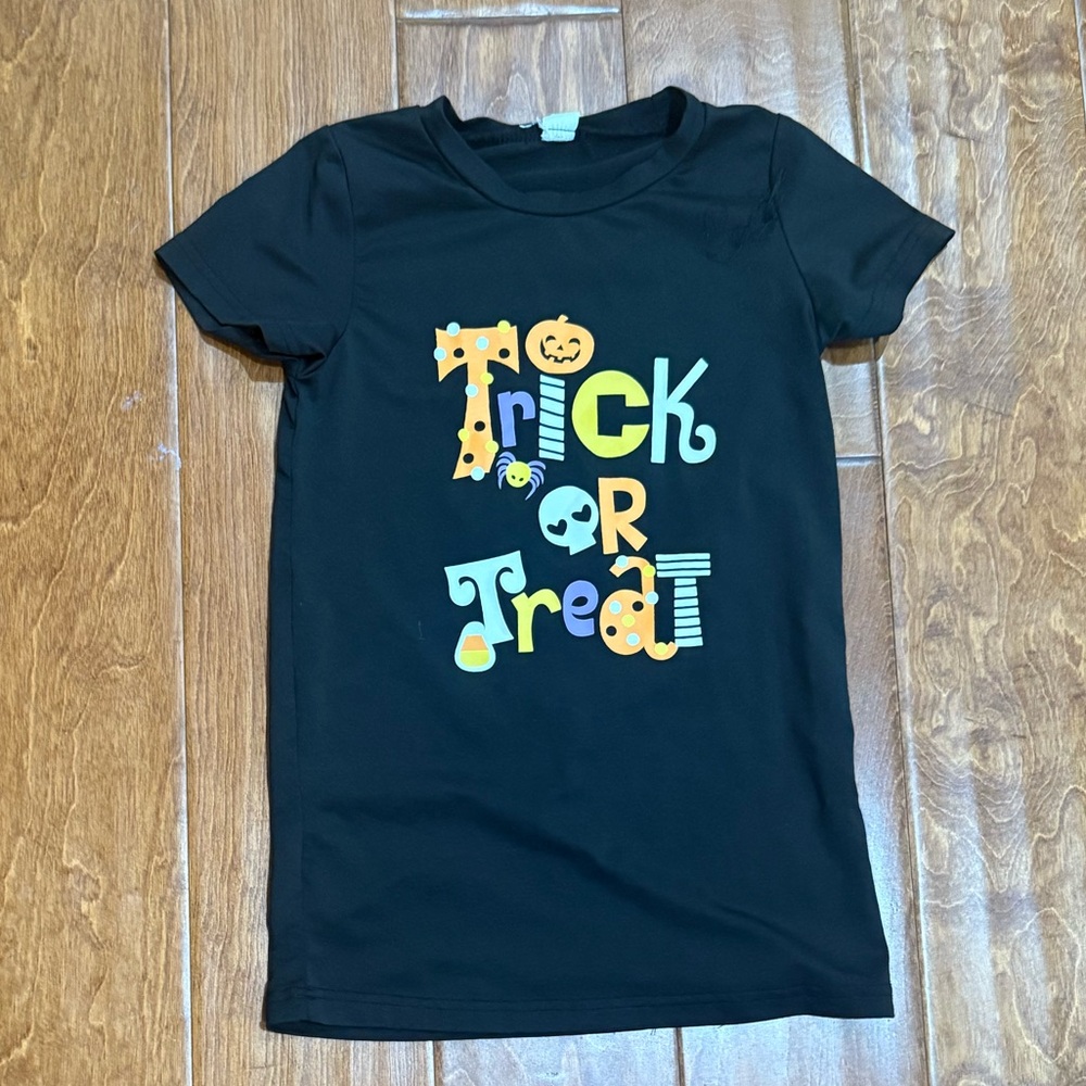 Like New Size 4Y Shein Black Trick or Treat Kids T-Shirt